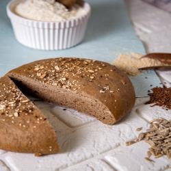 «چطور آرد را در خانه الک و ترکیب کنیم تا نان بهتری بپزیم؟»